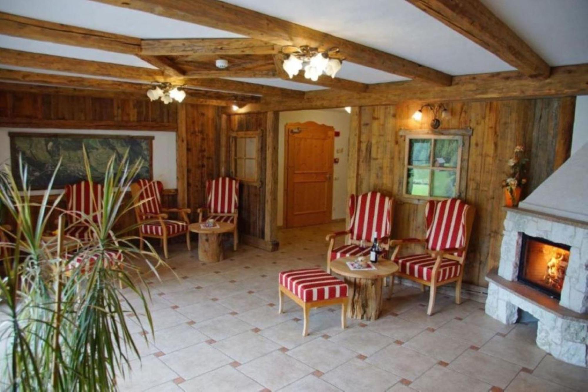 Hotel Pension Odles San Martino in Badia Esterno foto