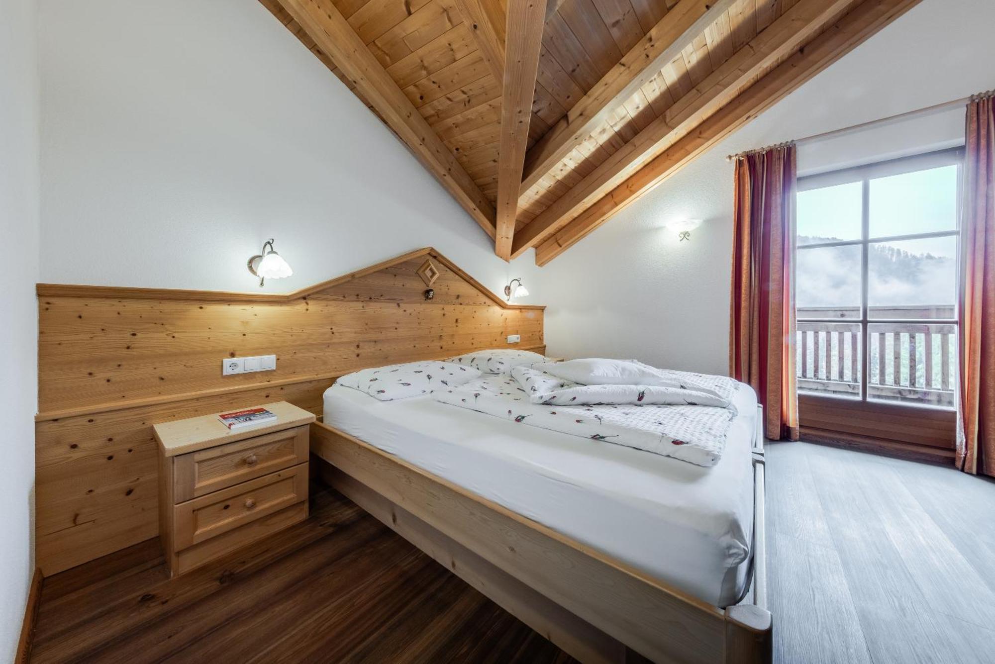 Hotel Pension Odles San Martino in Badia Esterno foto