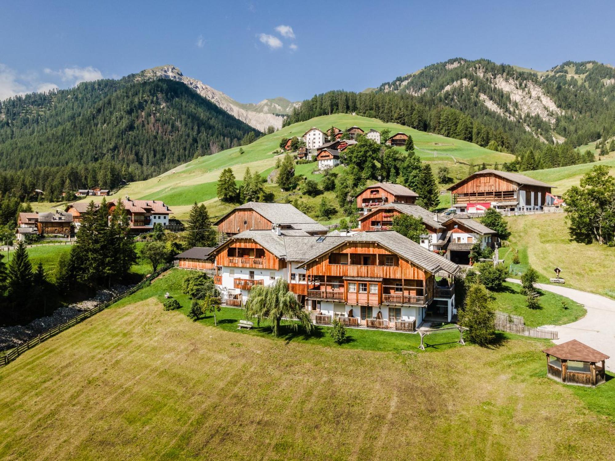 Hotel Pension Odles San Martino in Badia Esterno foto