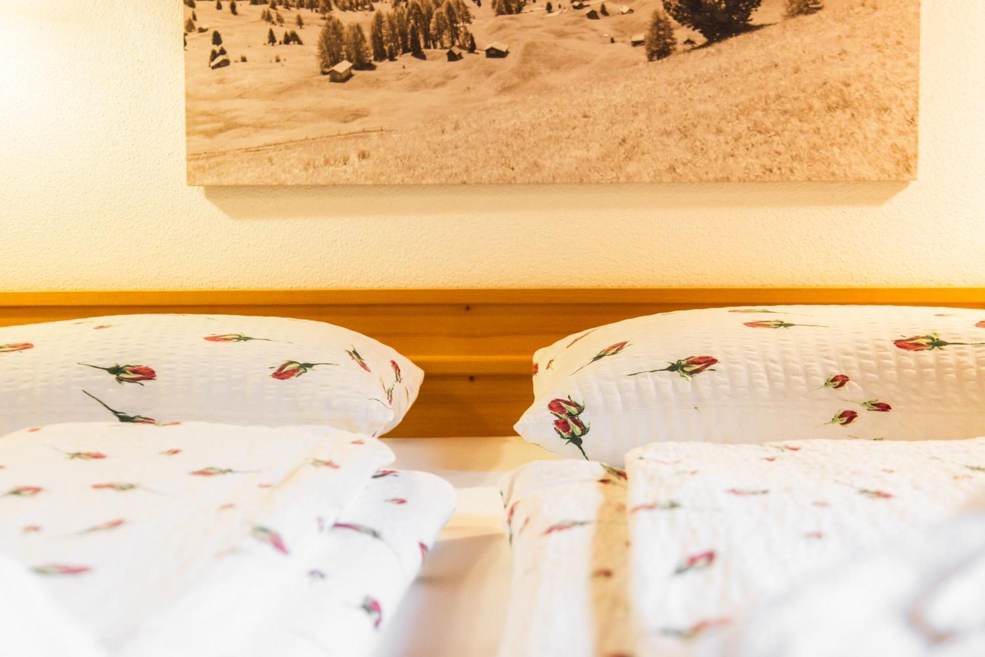 Hotel Pension Odles San Martino in Badia Esterno foto
