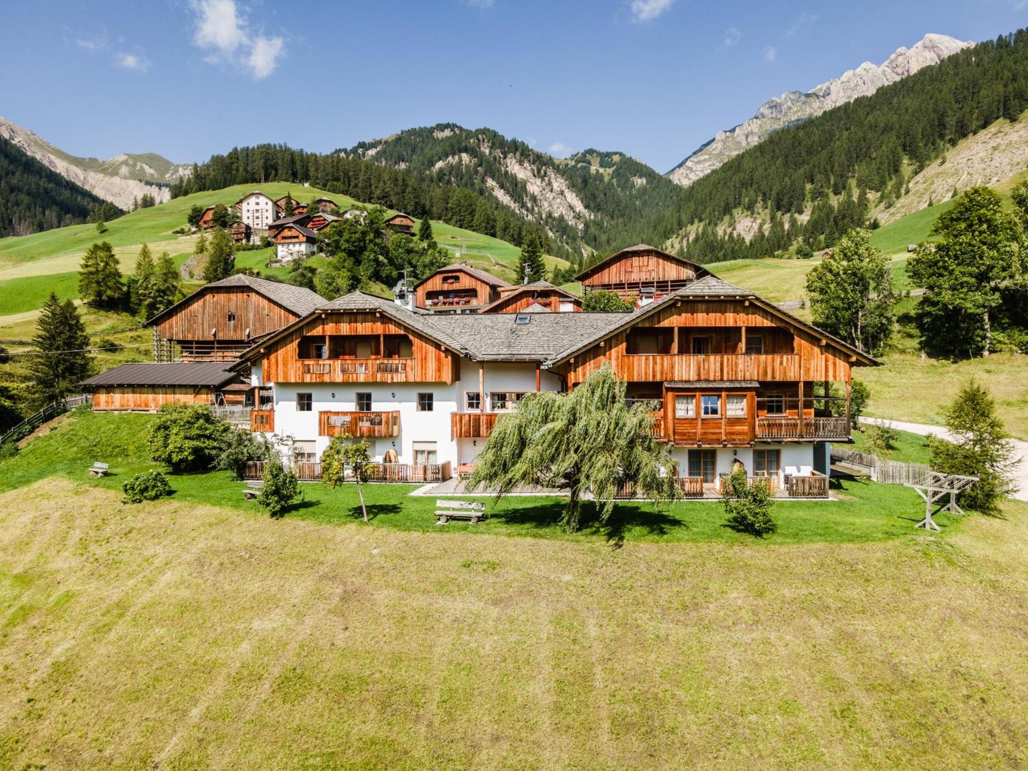 Hotel Pension Odles San Martino in Badia Esterno foto
