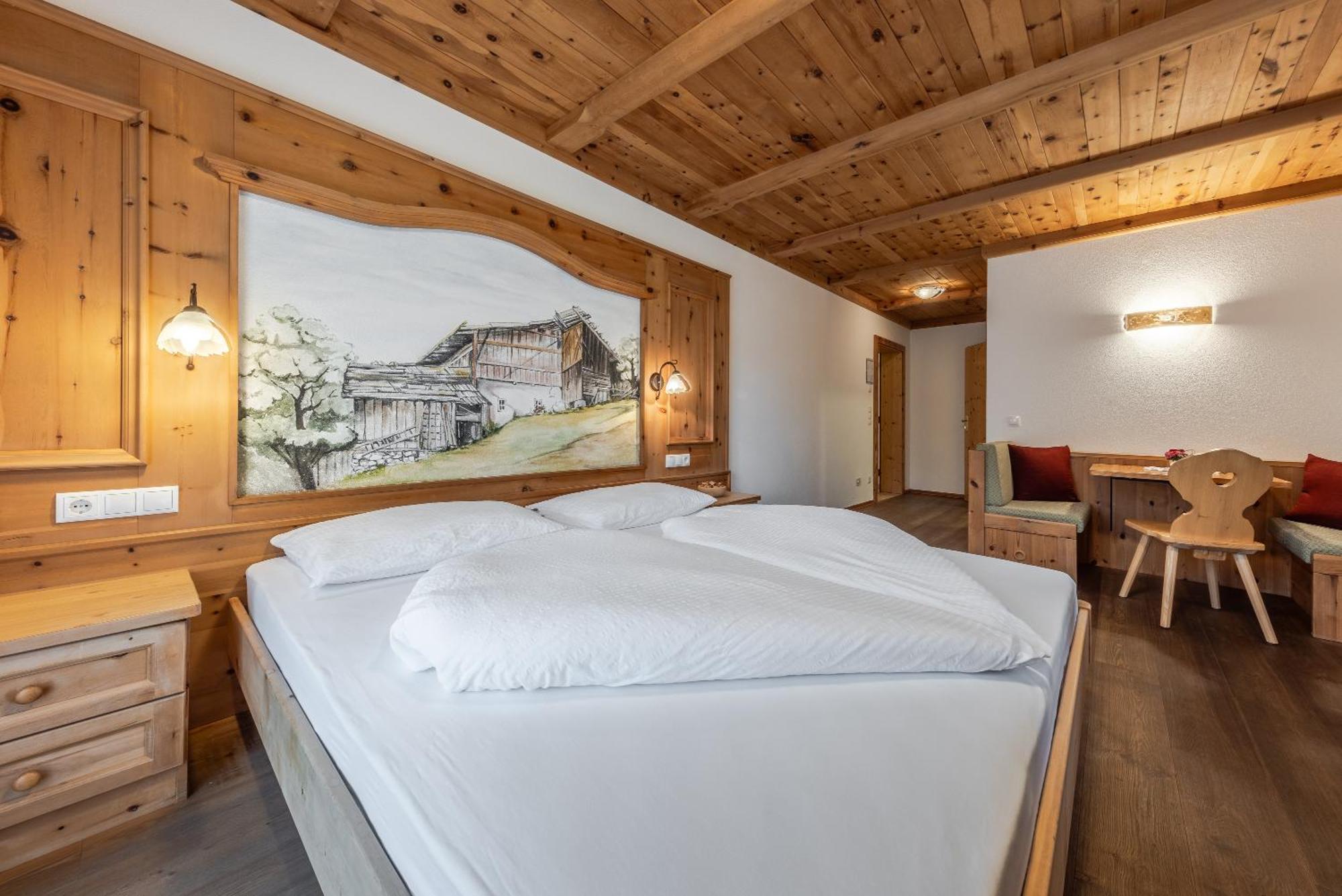 Hotel Pension Odles San Martino in Badia Esterno foto